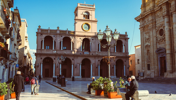 Marsala: Ciudad tranquila, con un hermoso centro histórico.