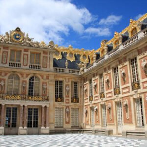 Visita guiada por el Palacio de Versalles con audio sin colas París, Ile de France y París - Francia    Duración: 4 horas  Número máximo de viajeros: 9
