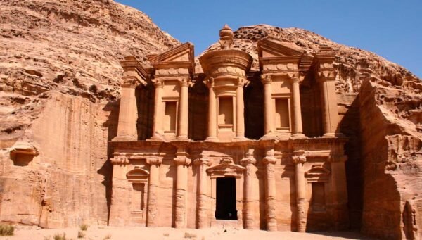 Jordania y Egipto con Crucero por Nilo-Precio por persona en base doble