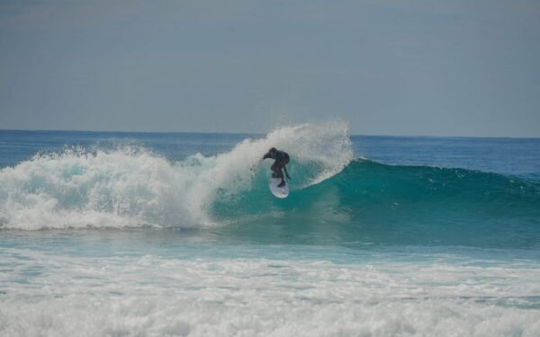 Dhonvelli surf