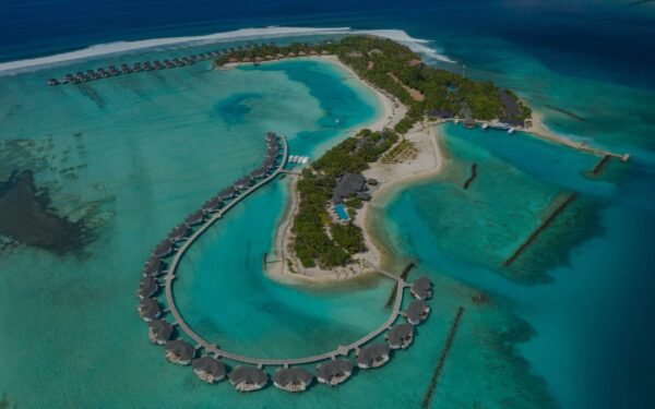 dhonveli-hotel-landing-hero-D0001