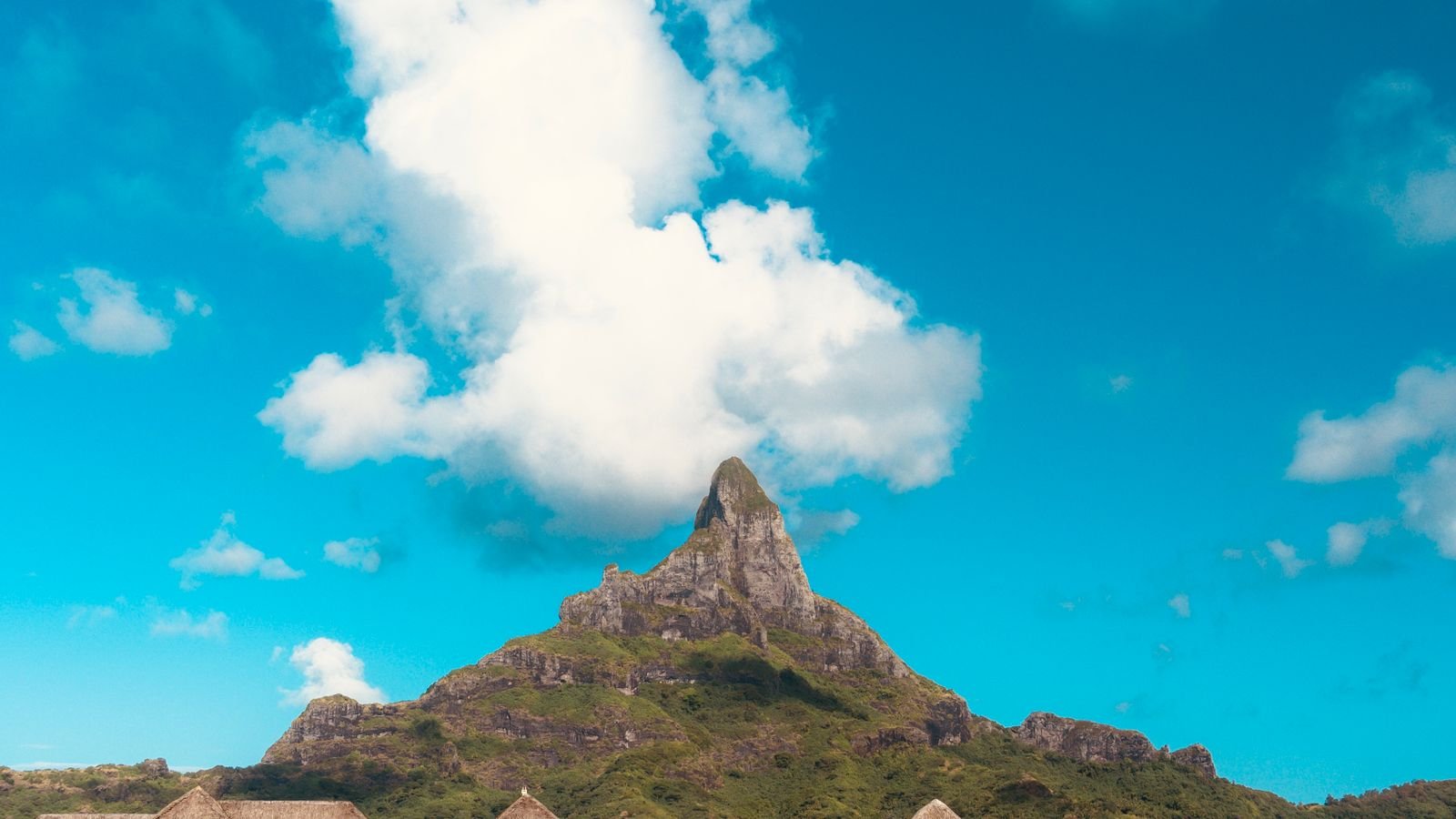 Estados Unidos y Polinesia con la laguna y bungalows de Bora Bora