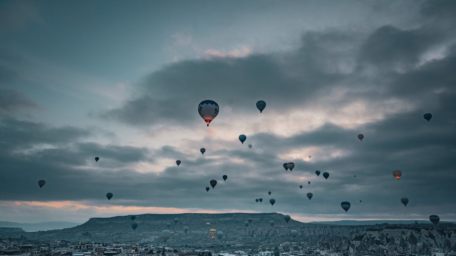 Imperdible Turquía desde Uruguay con globos sobre Capadocia
